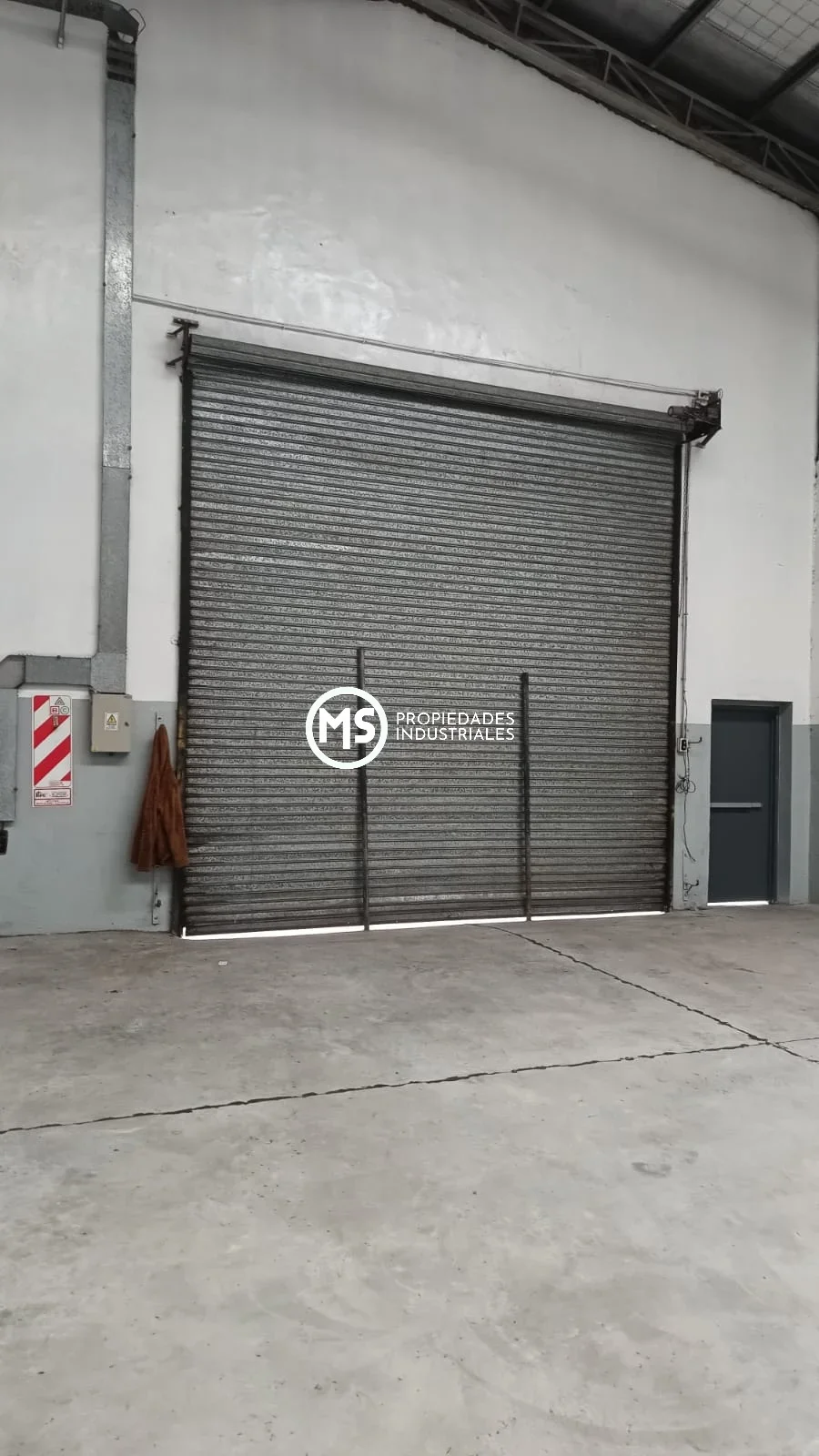 Nave de 427 m2 con Oficinas en Area Industrial Burzaco - foto 5